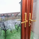 Bumblebee Tatil Evi Whitby