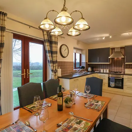 Bumblebee 度假居 惠特比