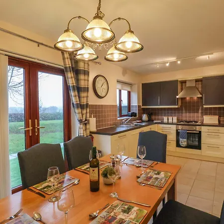 Bumblebee 度假居 *