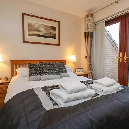 Bumblebee 度假居 *