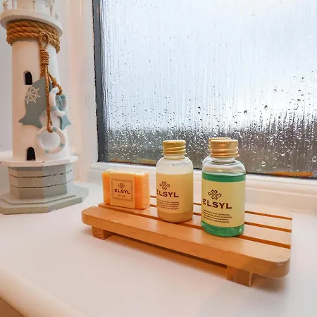 度假居 Bumblebee 惠特比